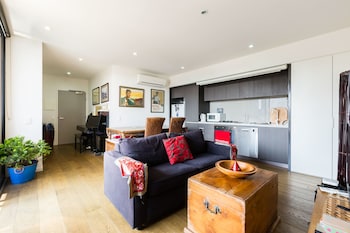 TALIA, 1BDR Carlton Apartment - Tourism Canberra 0
