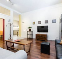 ARCHIE 1BDR Melbourne Apartment - Tourism Canberra