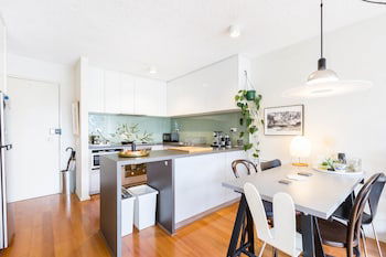 ISAAC, 1BDR South Melbourne Apartment - Tourism Canberra 0