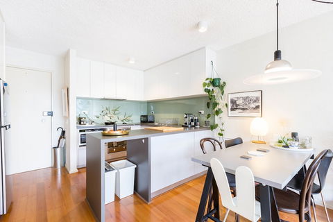 ISAAC, 1BDR South Melbourne Apartment - Tourism Canberra 5