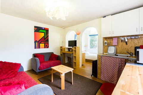REID, Fitzroy Studio Apartment - Tourism Canberra 2