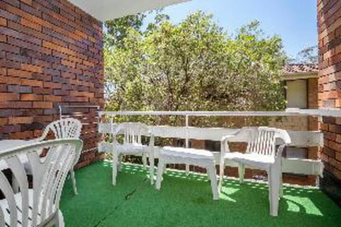 2 Bedroom Apartment Gretel Lodge Unit 4 - Tourism Canberra 1