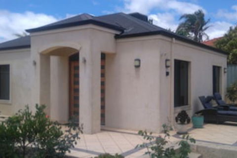 Lake Estate Stay - Tourism Canberra 0