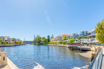 Luxurious Perth Townhouse - Tourism Canberra 2