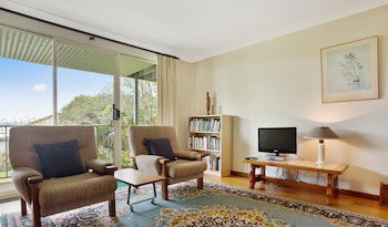 Cliffhanger - Pet Friendly - Tourism Canberra 0