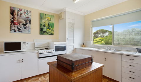 Cliffhanger - Pet Friendly - Tourism Canberra 1