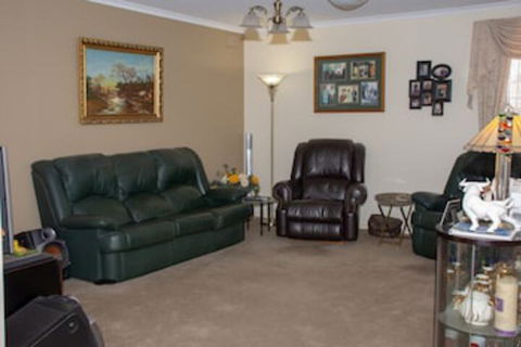 Chrissies Palace Hostel - Tourism Canberra 0