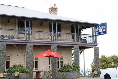 Hampton Halfway Hotel Motel - Tourism Canberra 3