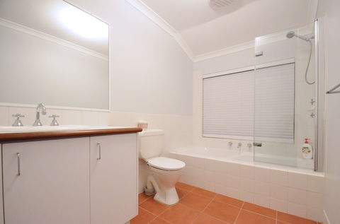 Halcyon Daze - Tourism Canberra 0