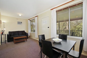 Snowstream Riverside Apartments - Unit 3 - Tourism Canberra 0