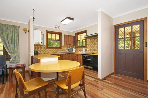 Merrivale Nut Groves - Tourism Canberra 1