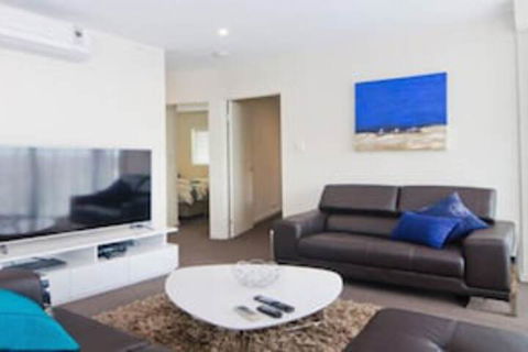 City Spring Apartment - Tourism Canberra 0