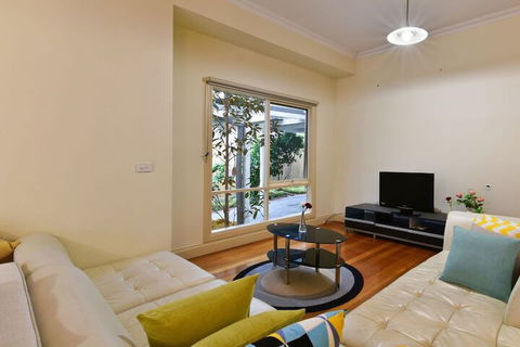 Balwyn Houses - Tourism Canberra 7