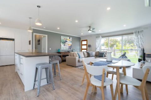 Xanadu Shores - Tourism Canberra 0