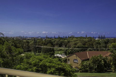 KINGSCLIFF HOLIDAY HOME On The HILL SYDS VIEW - Tourism Canberra 1