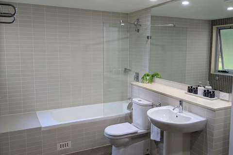Jewel In The Crowne - Tourism Canberra 6