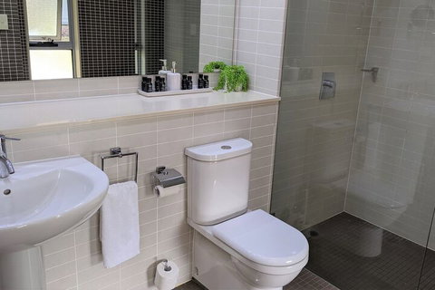 Jewel In The Crowne - Tourism Canberra 3