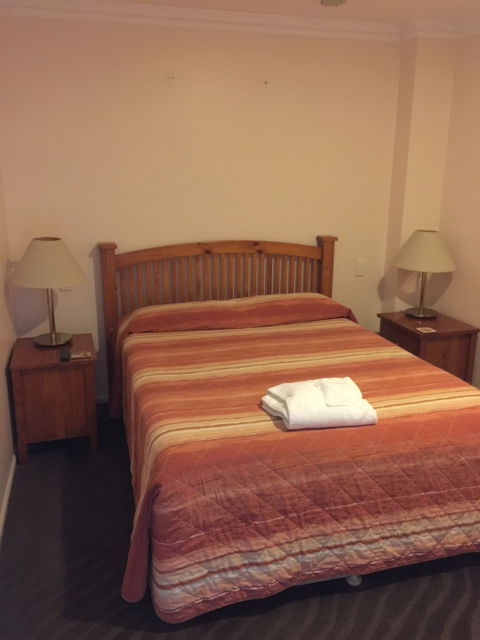 Westside Tavern And Motel - Tourism Canberra 2