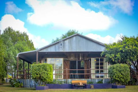 Peppercorn Cabin - Tourism Canberra 0
