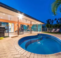 Seaside Hideaway - Hideaway Bay - Tourism Canberra