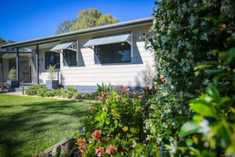 Dell Lee Cottage - Tourism Canberra 0