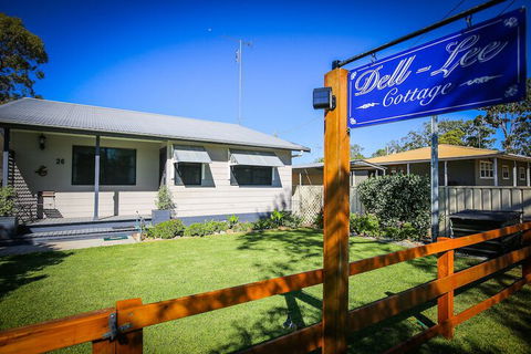 Dell Lee Cottage - Tourism Canberra 1