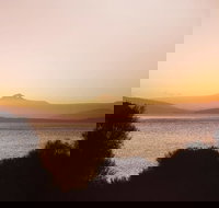 Manfield City Waterfront View Cottage - Tourism Canberra