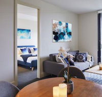 Apt Walking Distance to MCG  Epworth Hospital - Tourism Canberra
