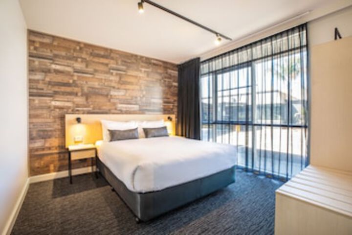  Tourism Canberra