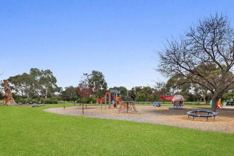 Adelaide Style Accommodation Near City - Tourism Canberra 6