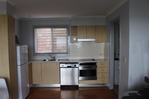 Aqualuna Apartments - Tourism Canberra 5