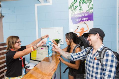 Mad Monkey Backpackers Waterfront - Tourism Canberra 0