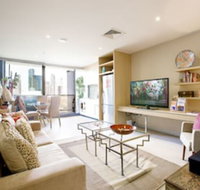 Stylish 1 Bedroom Apartment Amazing City Views - Tourism Canberra
