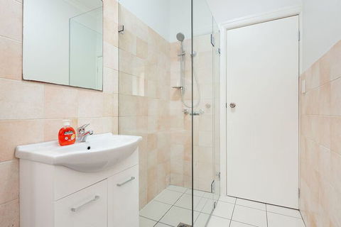 Newly Renovated Apt. Close To CBD Unit 1 - Tourism Canberra 4