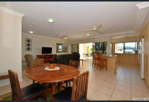 Poinciana Terraces - Tourism Canberra 3