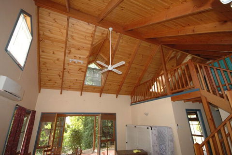 Garden Cottage Beechworth - Tourism Canberra 1