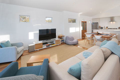 Casa Azzura - Tourism Canberra 6