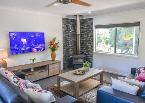 Yungaburra  Lodge - Tourism Canberra 6