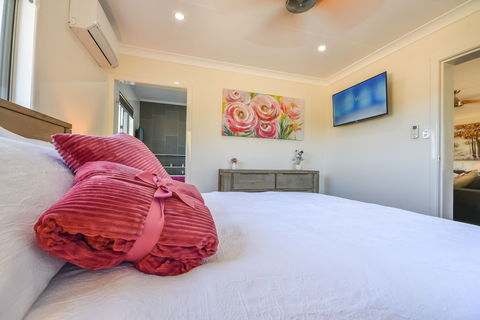 Yungaburra  Lodge - Tourism Canberra 3