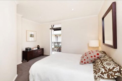 Spacious City 2 BR House Fit 6 PP - Tourism Canberra 3