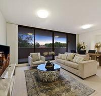 HomeHotel Spacious Luxury Apt Next to Shopping - Tourism Canberra
