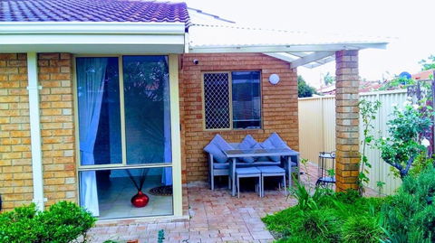Camelias Boutique Cottage In Dianella - Tourism Canberra 1