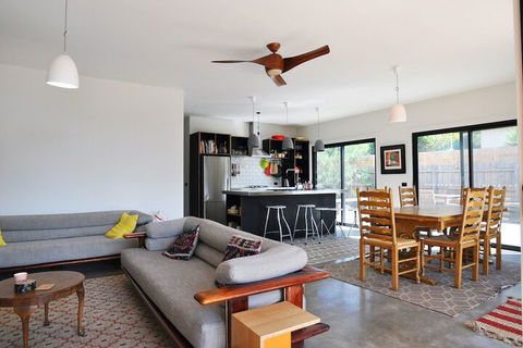 Armstrongs Close TO Beach - Tourism Canberra 3