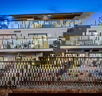 Manhattan Apartments - Notting Hill - Tourism Canberra