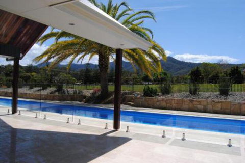 Colorado Beauty Nestled In The Heart Of Bonville - Tourism Canberra 0