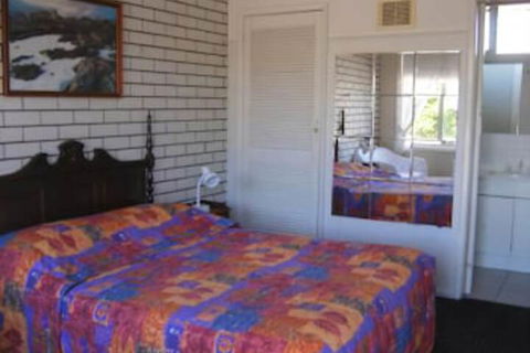 Colonial Lodge Motel Geelong - Tourism Canberra 5