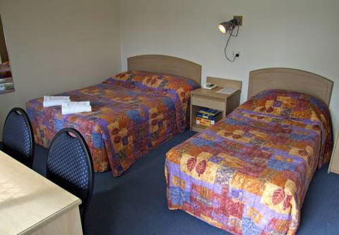 Kangaroo Motel - Tourism Canberra 0