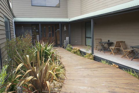 Venus Escapes Guesthouse - Tourism Canberra 1