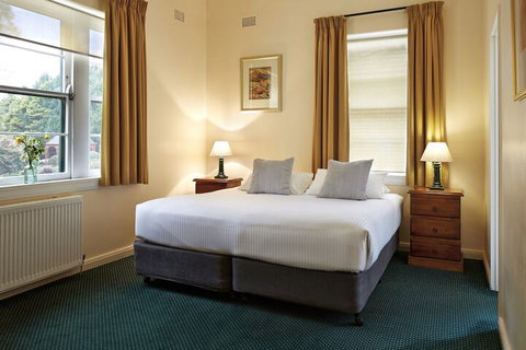 Solar Springs Retreat - Tourism Canberra 6