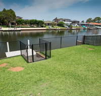 Lake House on Elouera - Tourism Canberra